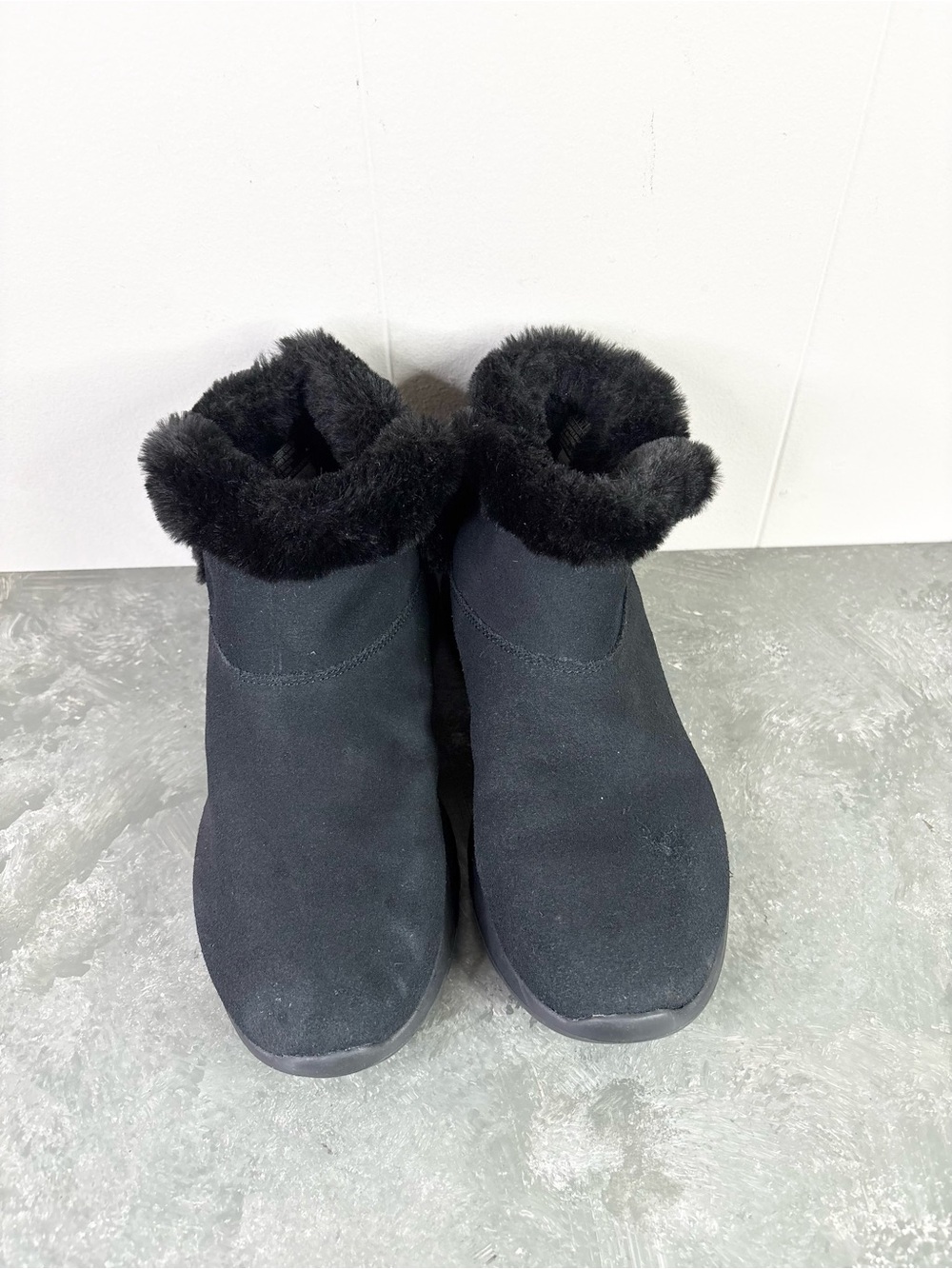 Skechers Women's On-The-Go Joy black suede slip-on boots faux fur trim size 7 - Picture 6 of 9